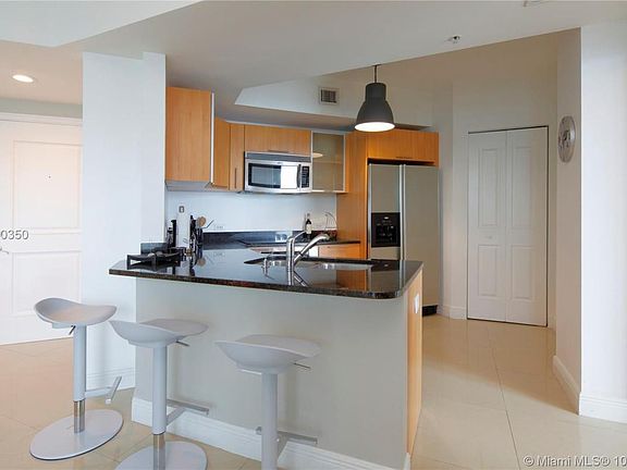 3rd image of 480 NE 30th St APT 1903