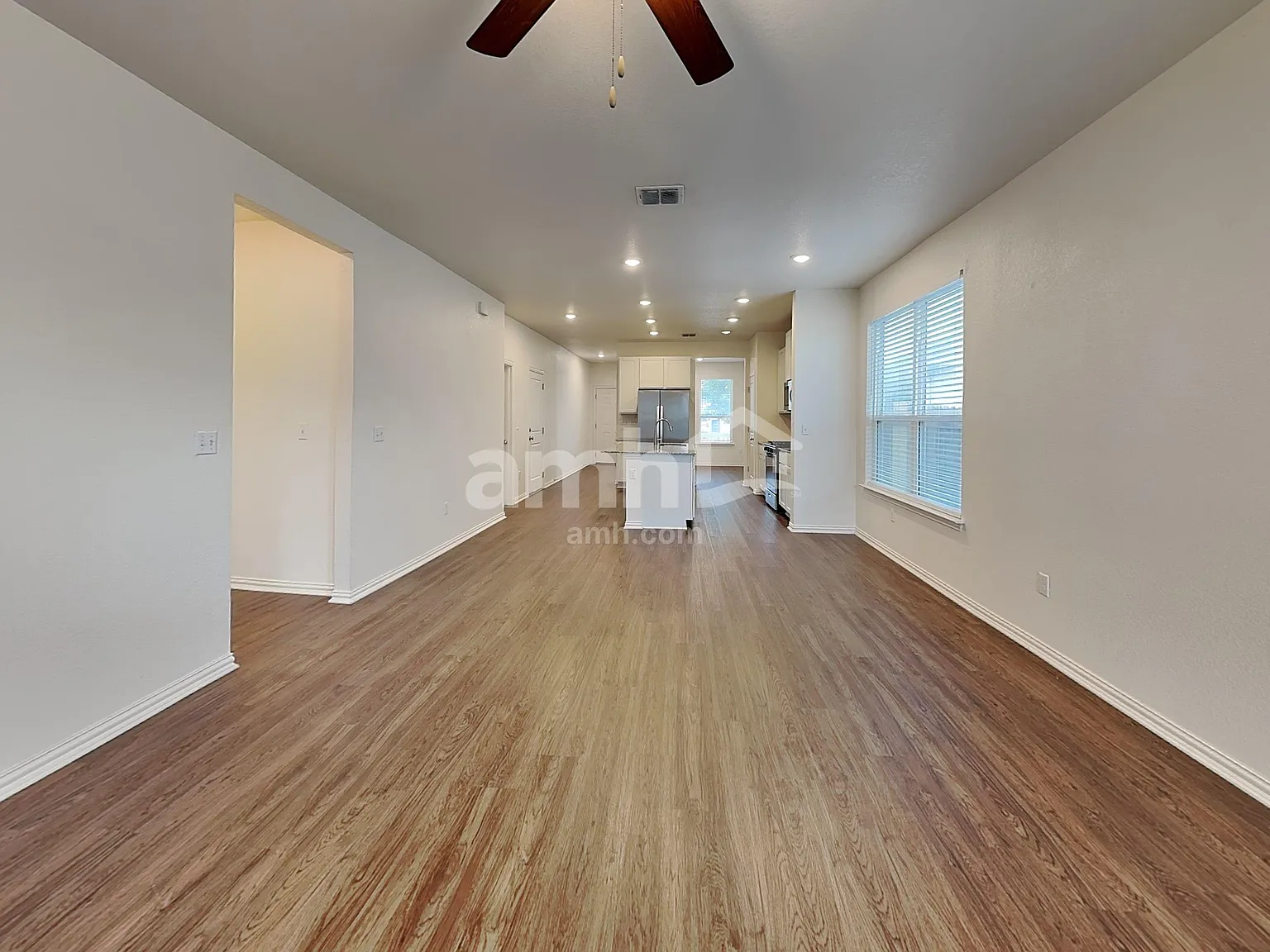 3 bed, 2.0 bath, 1446 sqft, $1,755 — Photo 4