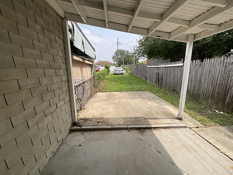 215 Fulton St — Photo 9