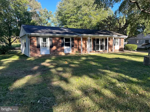 22696 Bellwood Ln, California, MD 20619