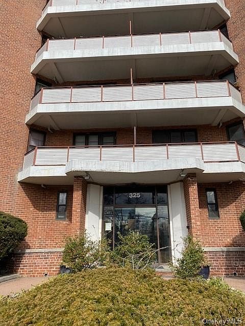 1st image of 325 King St APT 2L