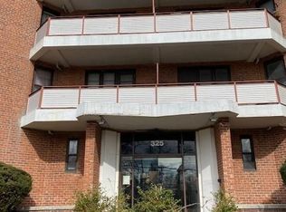 325 King St APT 2L, Port Chester, NY 10573