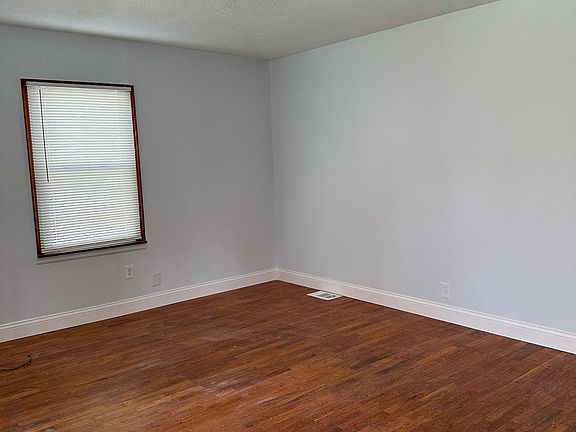 2nd image of 959 E Sea Ave