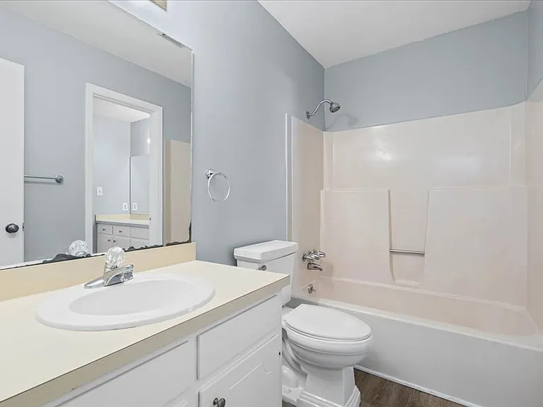 200 Parma Dr #E6 — Photo 16