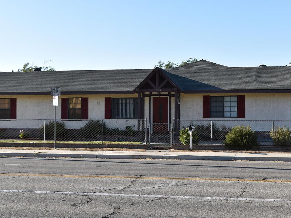 1st image of 1709 W Avenue K8