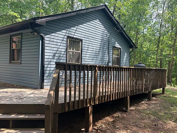 4th image of 756 Greenwoods Dr