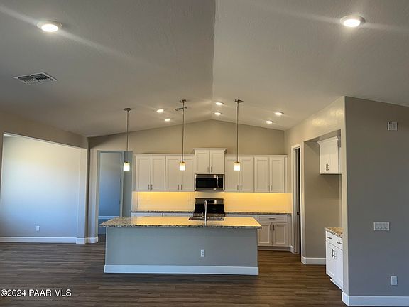 5th image of 8661 N Isabella Ct