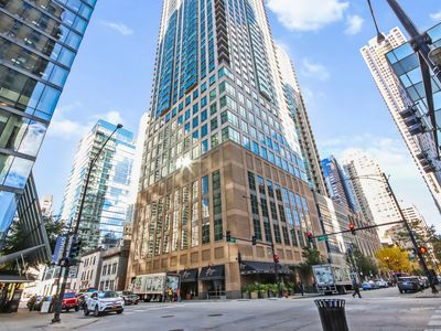 2 E Erie St APT 2508, Chicago, IL, 60611