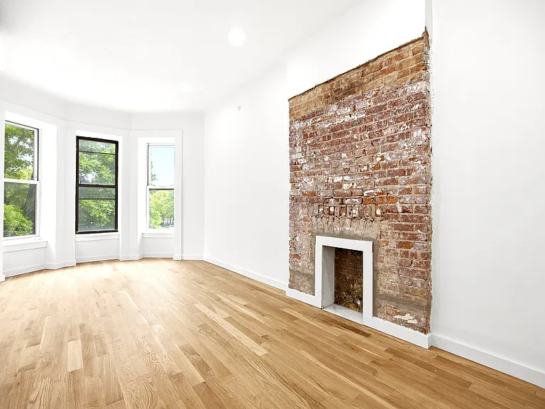 75 Bainbridge St #3B — Photo 1