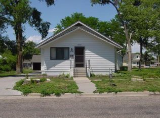 516 W 13th St, Goodland, KS 67735