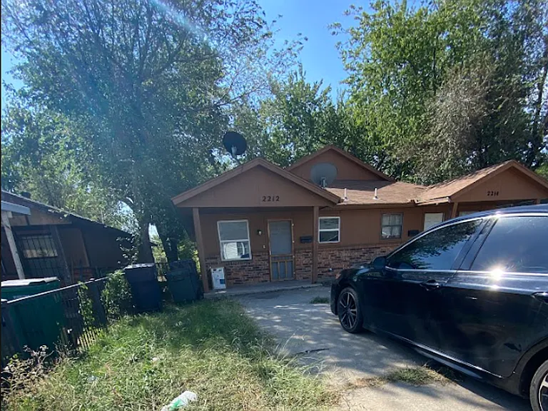 2212 SW 30th St — Photo 7