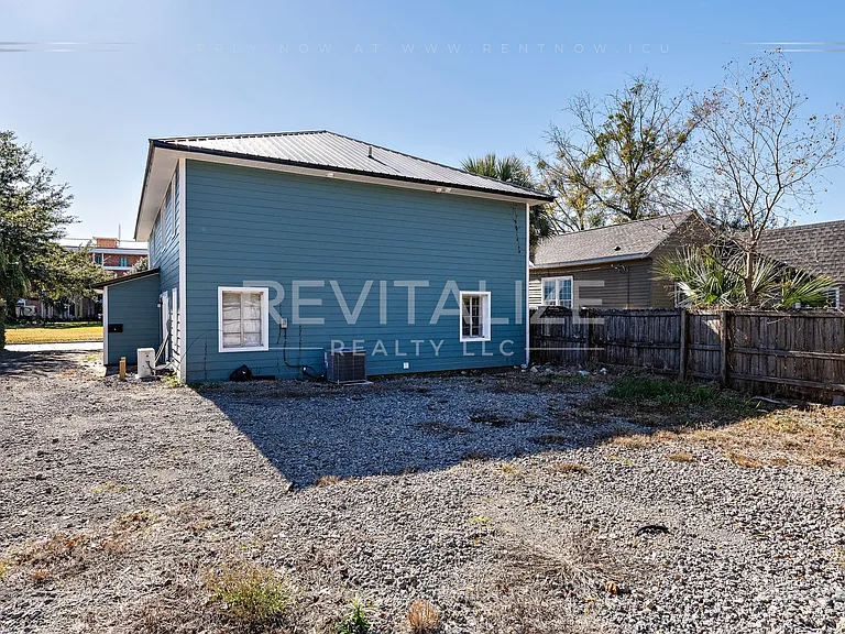1704 McGill Ave — Photo 37