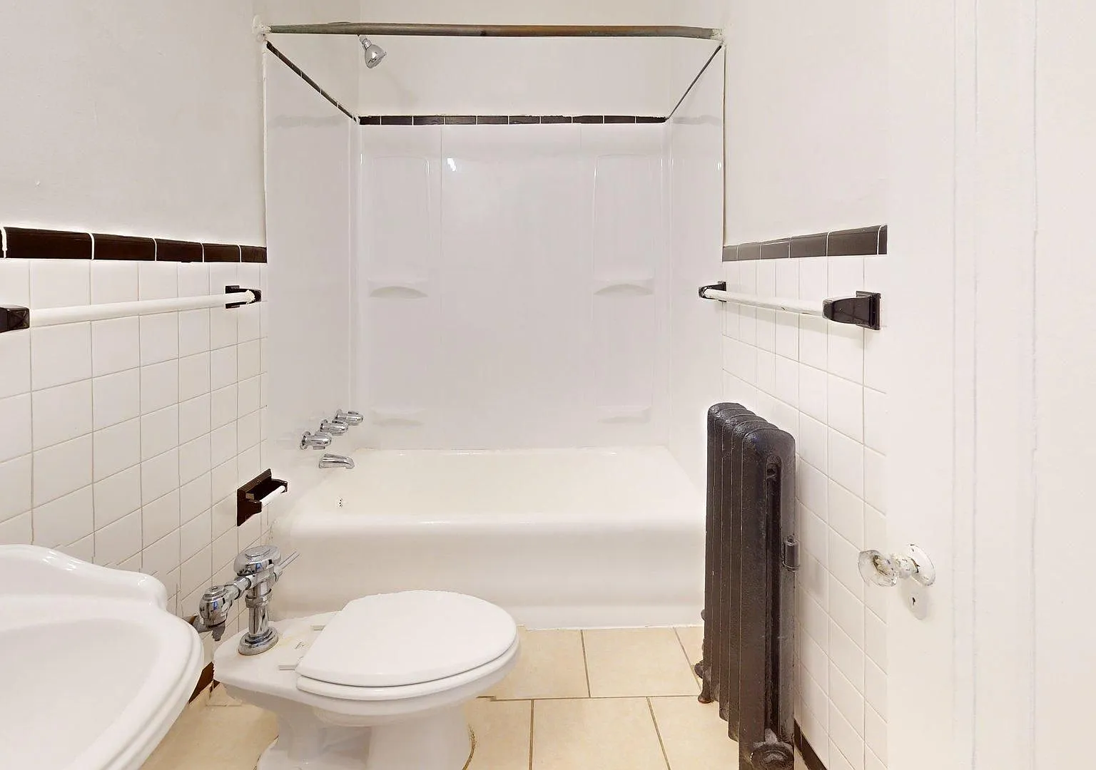 Highland Apartments — Photo 4