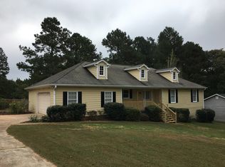 208 Deer Run Dr, Winder, GA 30680