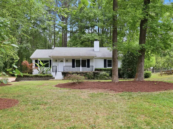9812 Gralyn Rd, Raleigh, NC 27613