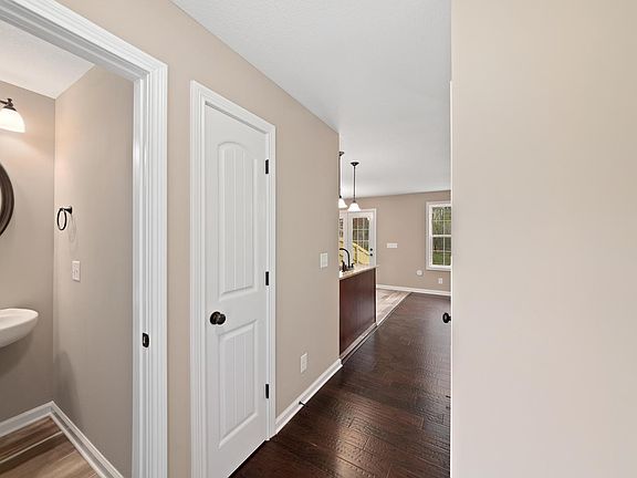 4th image of 123 Rossview Pl Lot 123