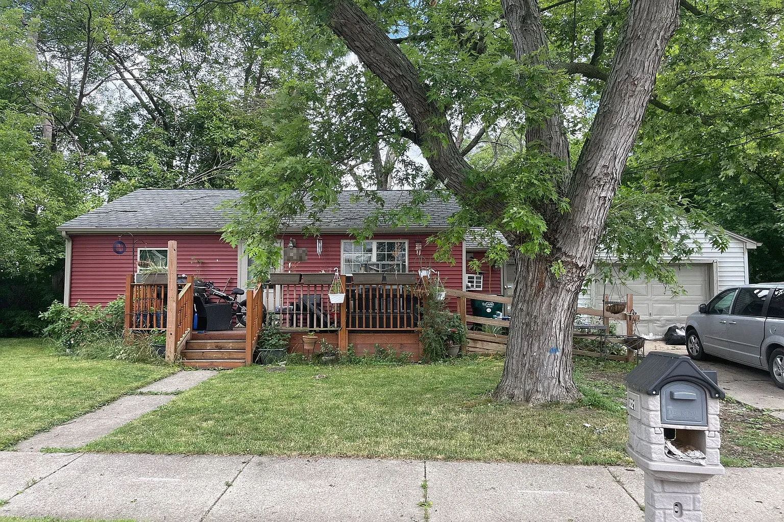 3021 Maloney St photo 1