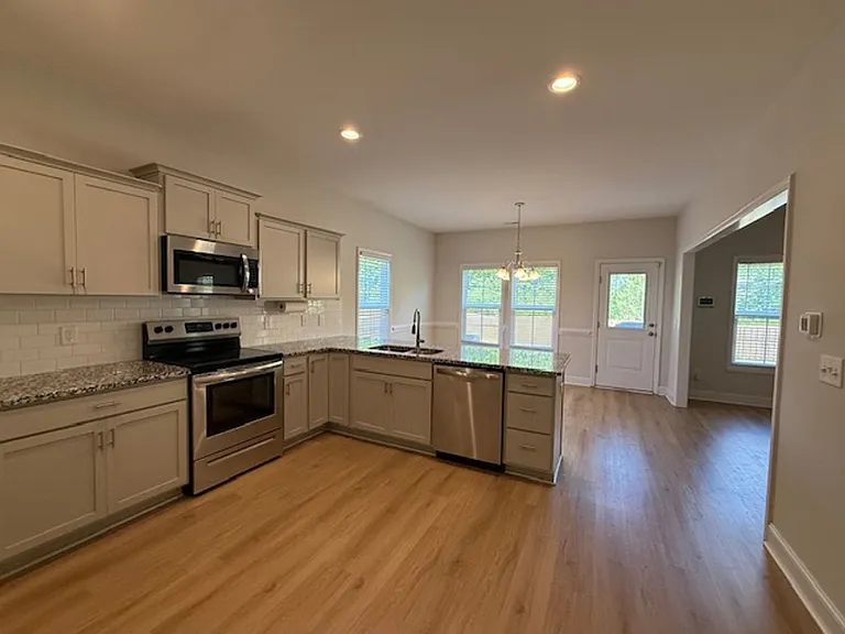 400 Bulrush Ct — Photo 9