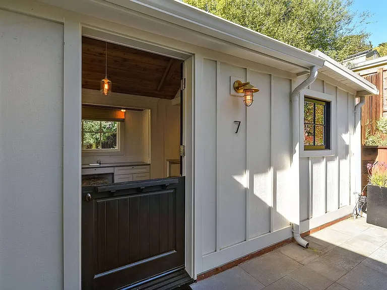 High End, Fully Furnished, Cottage In Downtown Mill Valley! Plus Optional Additional Cottage! Pro... — Photo 7