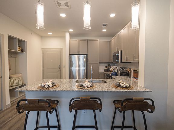 3rd image of 1111 Gallagher Dr #2212