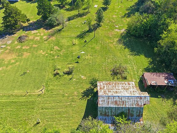 4th image of 7067 Valley View Rd