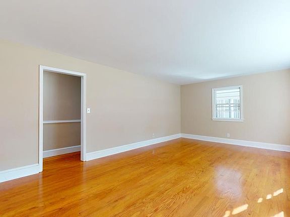 2nd image of 421 Granville Dr