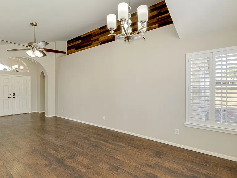 4314 E Juanita Ave — Photo 17