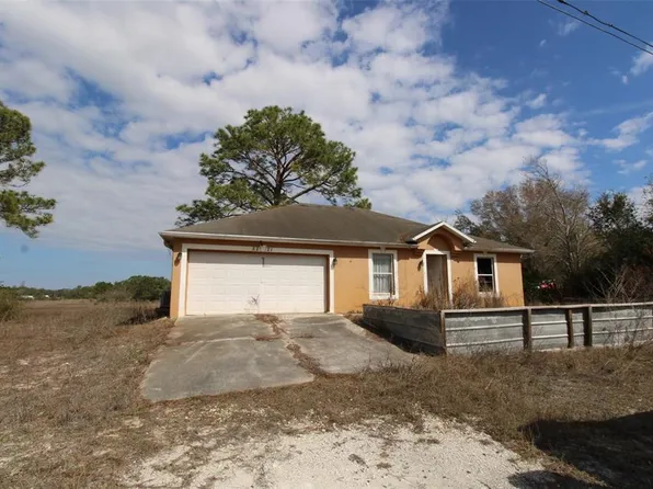8221 Normandy Dr, Weeki Wachee, FL 34613