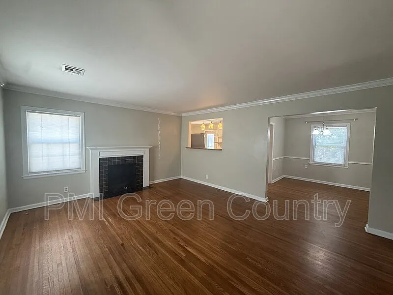 3 bed, 2.0 bath, 1442 sqft, $1,645 — Photo 3