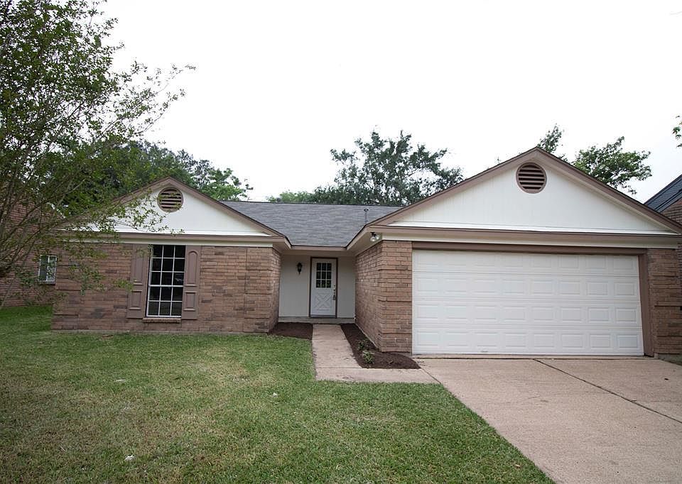 1st image of 2515 Calvary Ln