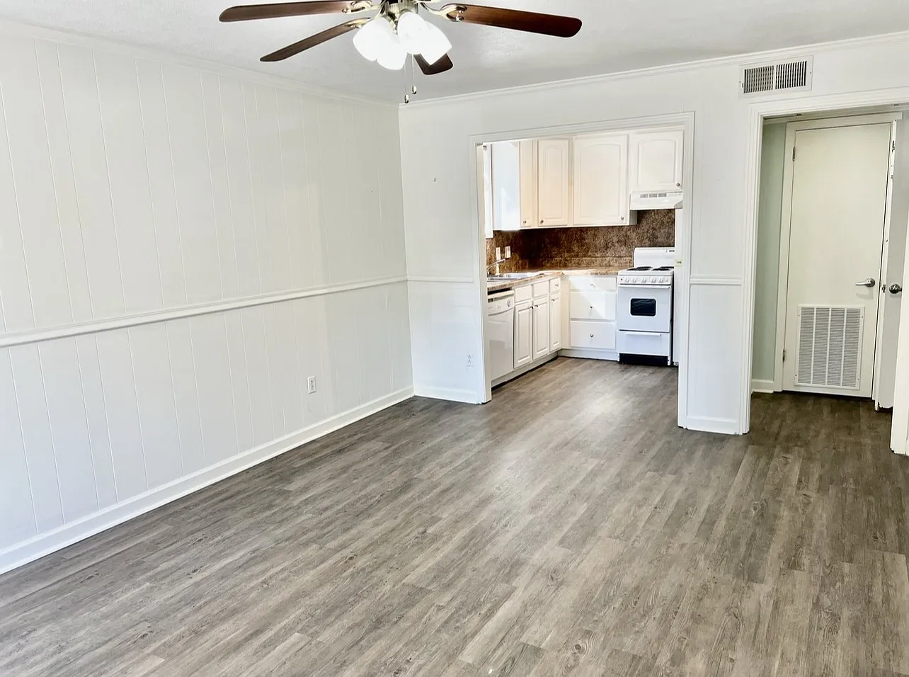 1 bed, 672 sqft, $1,100 — Photo 2