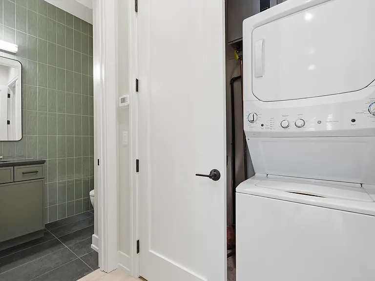 648 N Paulina St #CH — Photo 8