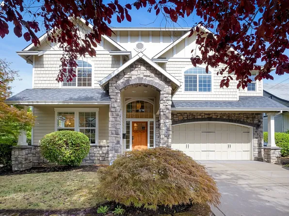 3557 SE Schiller St, Portland, OR 97202