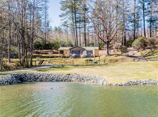 386 H S Dalton Rd, Hendersonville, NC 28739