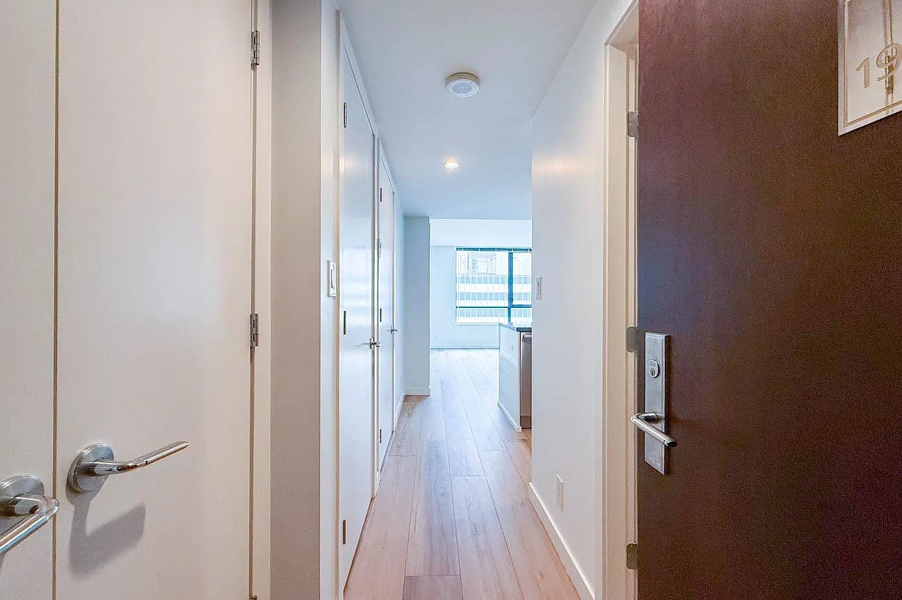 1 bed, 632 sqft, $2,850 — Photo 3