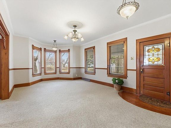 3rd image of 505 Country St