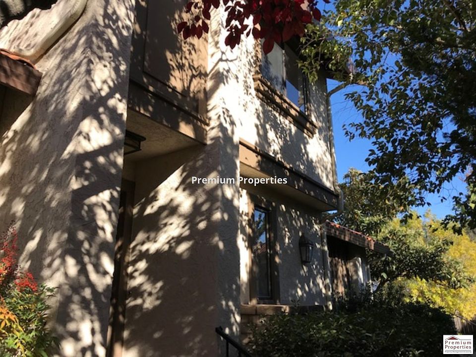 1st image of 303 Pimlico Dr