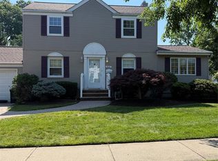 444 Elm Ave, River Edge, NJ 07661