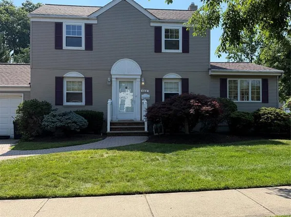 444 Elm Avenue, River Edge, NJ 07661