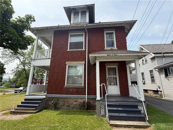 1203 Noyes St, Utica, NY 13502