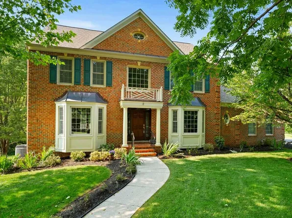 13870 Shelter Manor Dr, Haymarket, VA 20169