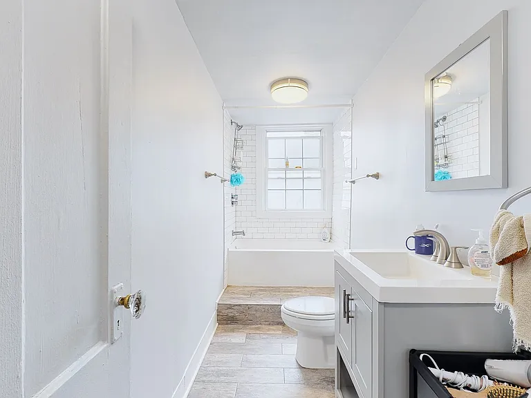 38 Trumbull St — Photo 25