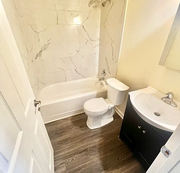 1243 Nelson St — Photo 5