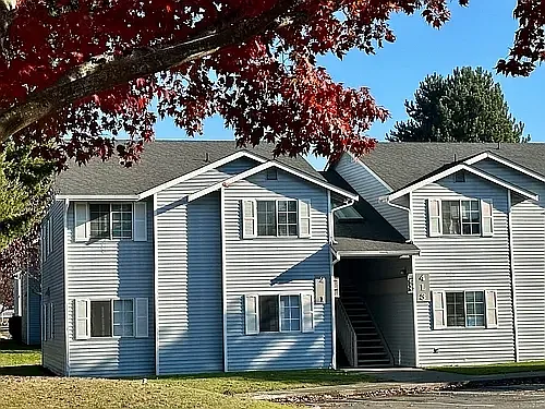 Liberty Square Apartments — Photo 31
