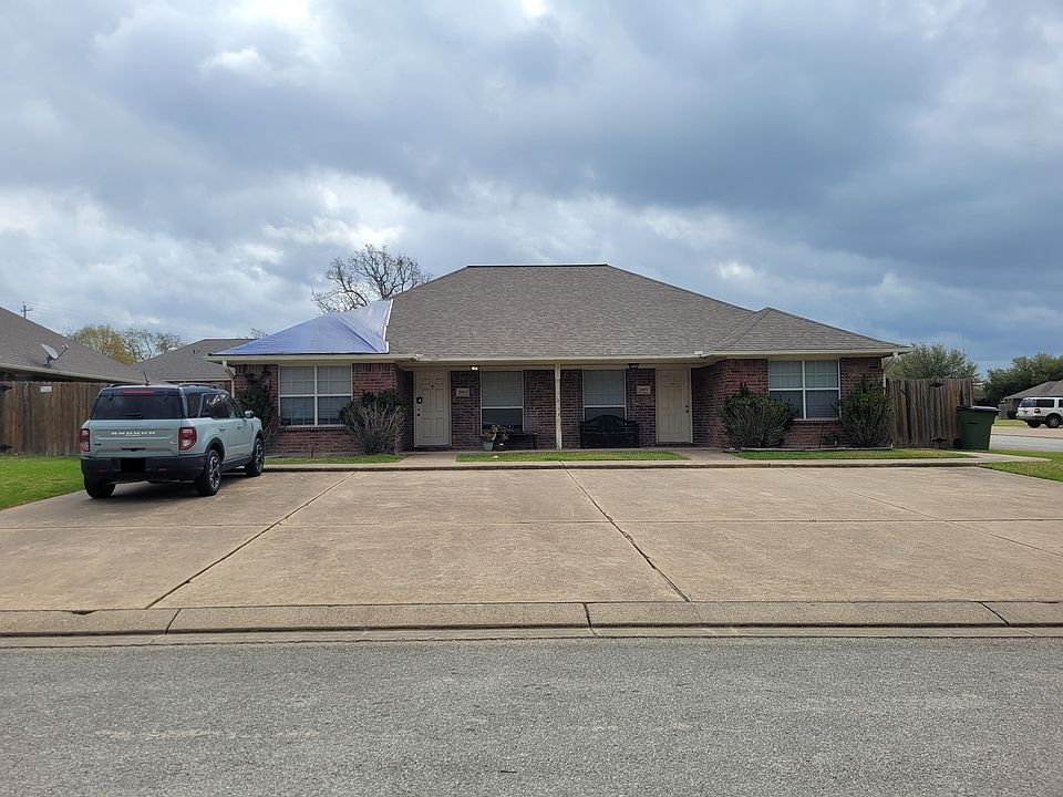 1st image of 2813-2815 Hard Rock Cir