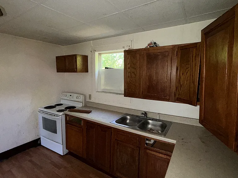 2120 Saint Louis Ave — Photo 5