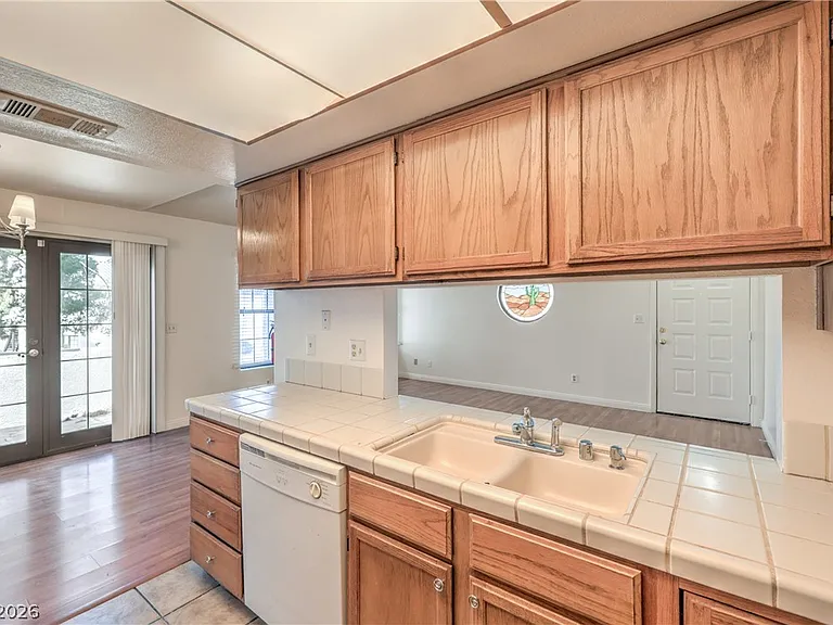 5068 Jeffreys St #202 — Photo 12