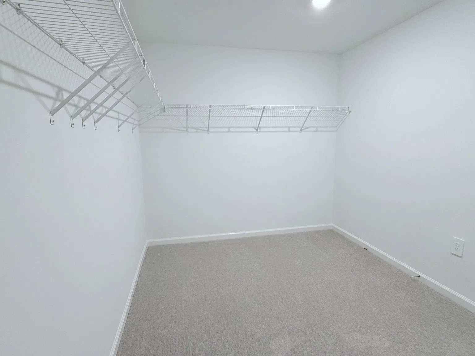 4 bed, 1824 sqft, $2,295 — Photo 3