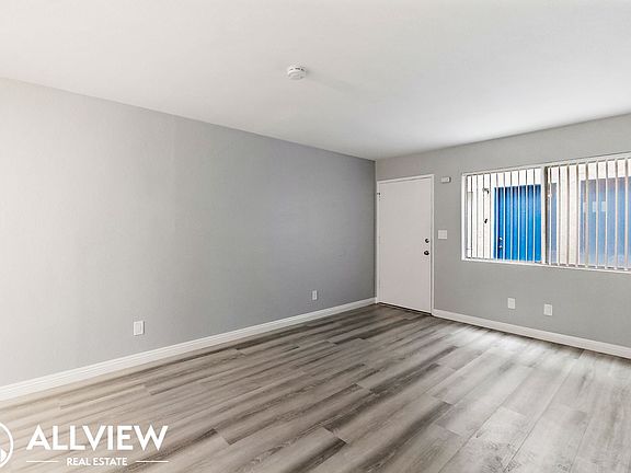 3rd image of 221 10th St #5