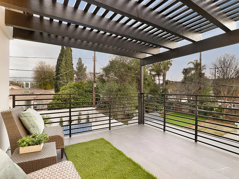 5202 Avenida Oriente — Photo 50